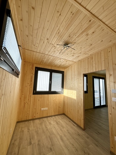 mensi-loznice-v-mobilnim-dome.jpg