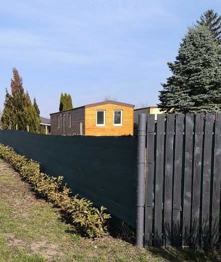 Umístění mobilheimu na zahradě rodinného domu