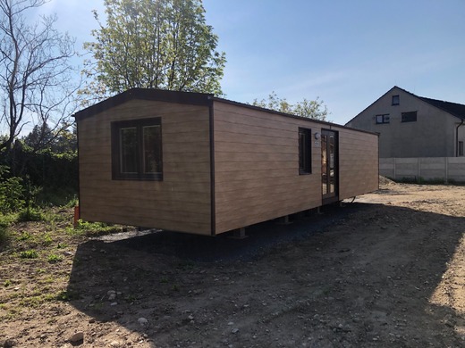 Mobilheim s fasádou Kerafront – boční pohled