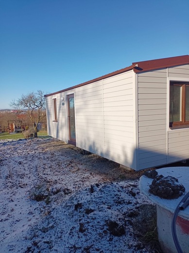 Mobilní dům – umístění na připraveném pozemku