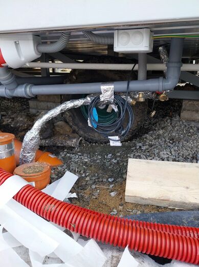 Připojení mobilního domu na elektřinu | Instalace energií