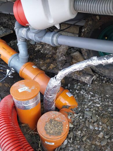 Připojení mobilního domu na inženýrské sítě | Kompletní instalace