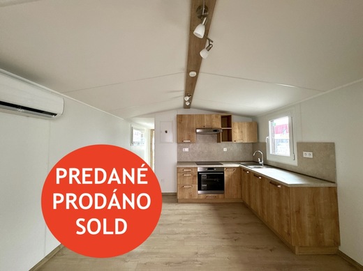 Mobilheim Super Arktik – obývací pokoj s kuchyní | Prodaný mobilní dům