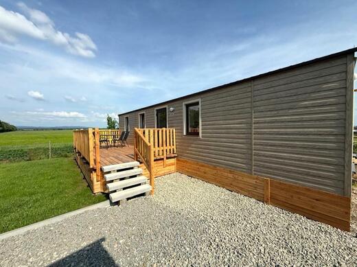 Terasa mobilního domu | Prostorné venkovní posezení