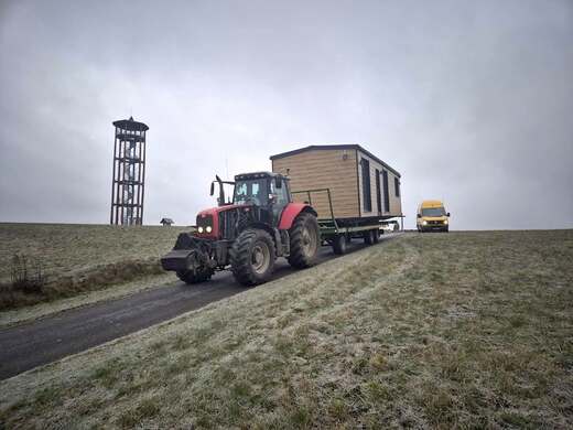 traktor-preprava-mobilheimu.jpeg