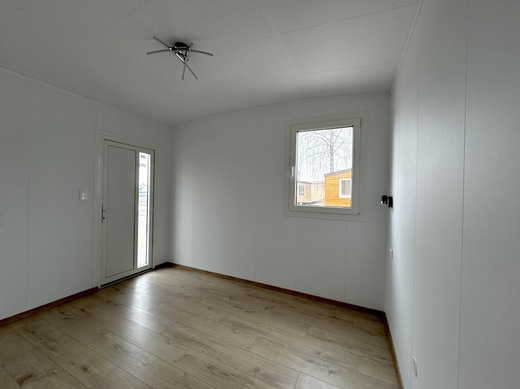 Mobilní dům Super Arktik Family – větší ložnice