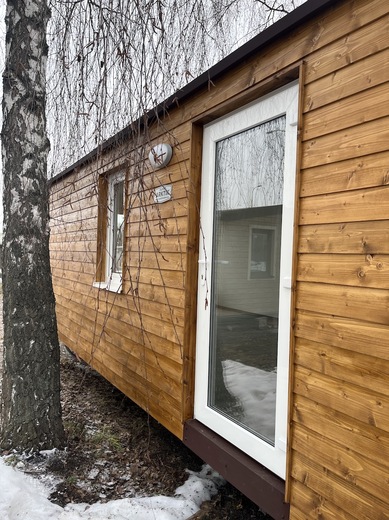 Super Arktik Wood – vstupní část mobilního domu